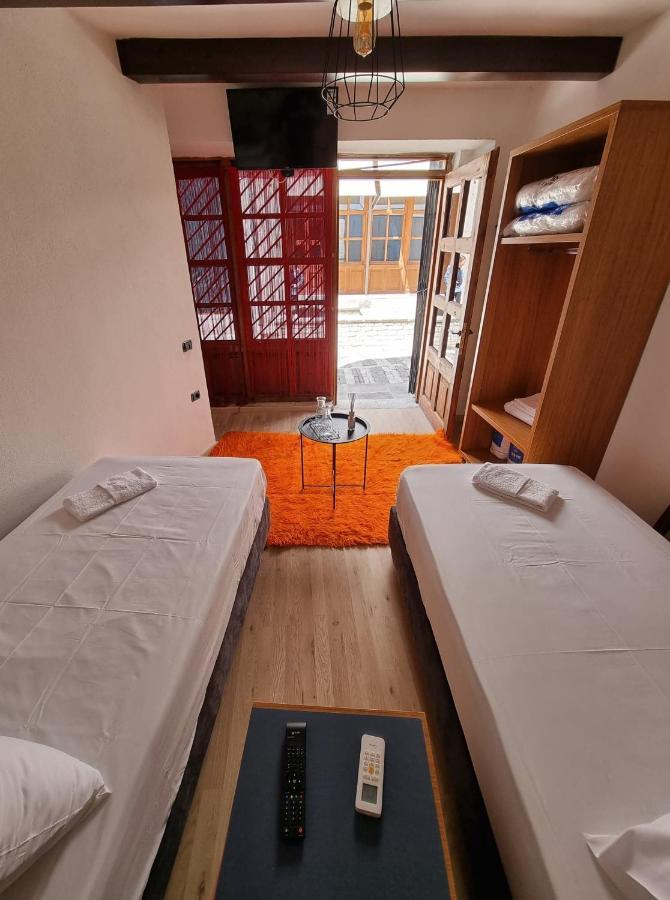 The Heart Of The Bazaar Guest House Gjirokastër Exteriér fotografie